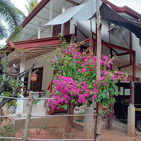 Yaluwa Tourist Rest & Cooking Class Anuradhapura Buitenkant foto