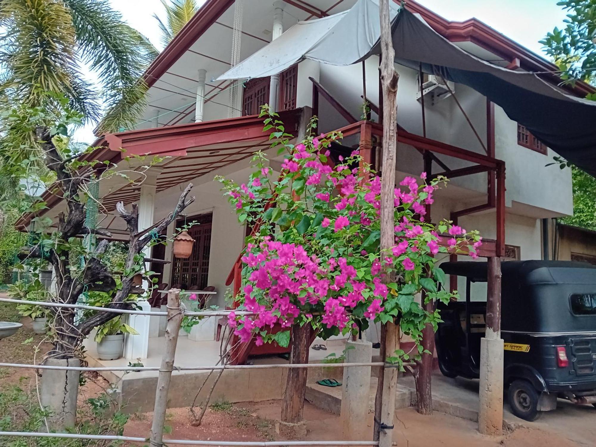 Yaluwa Tourist Rest & Cooking Class Anuradhapura Buitenkant foto